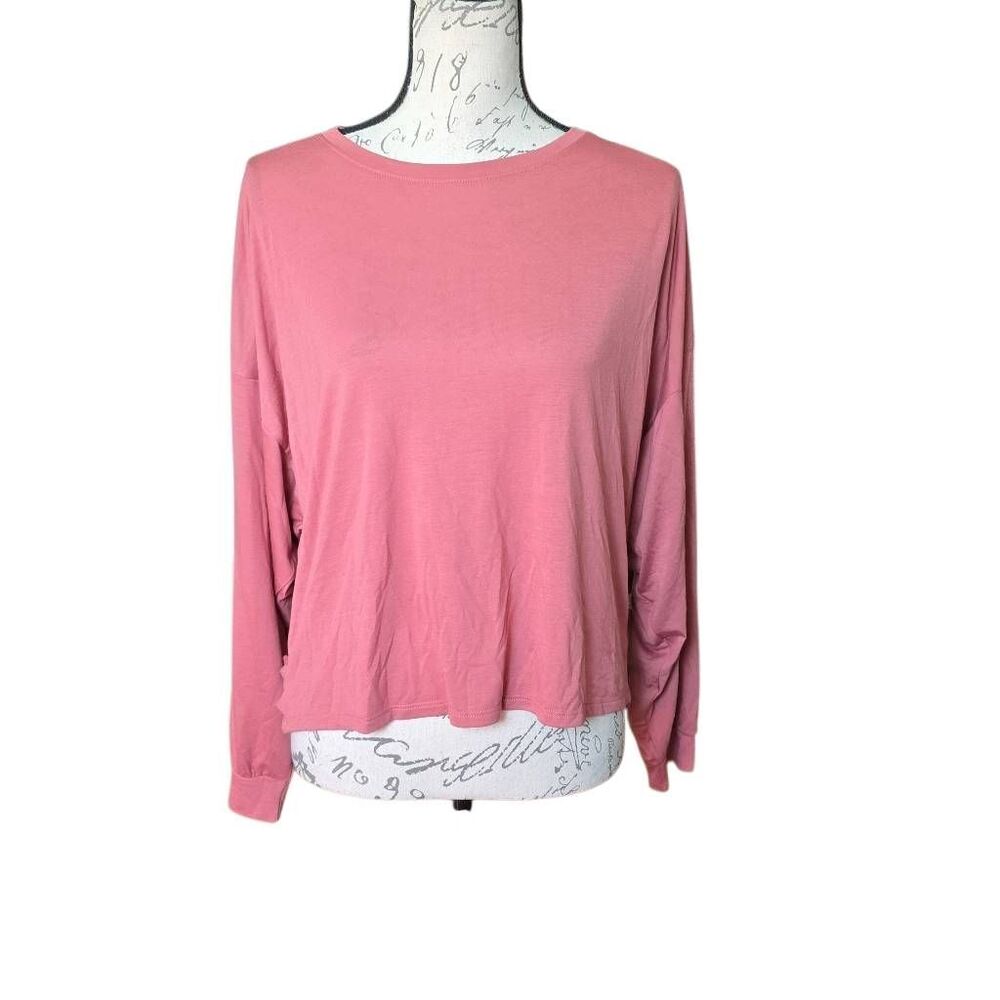 Old Native Active Ultralite Women's Size Medium Pink Open Back Long Sleeve Top